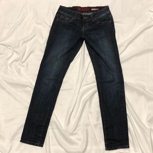 Bongo size 7A skinny jeans with mom patch